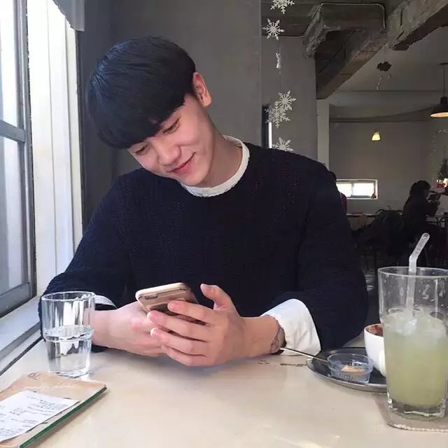 仲孙博国芸