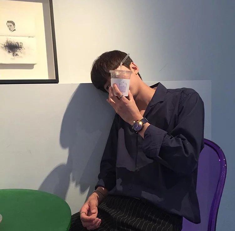 诸葛俊鸿雅
