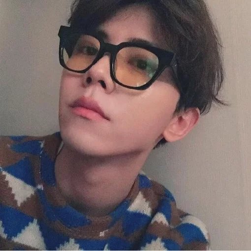 诸莺绿英