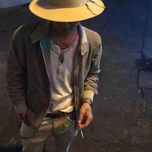 蓝波艳子