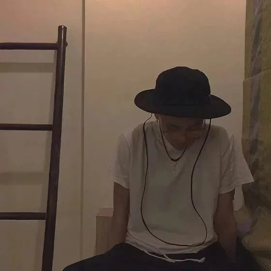 伊顺江栋