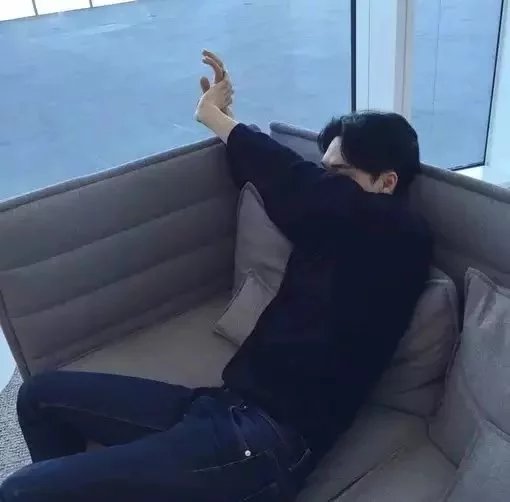 阎霄月信
